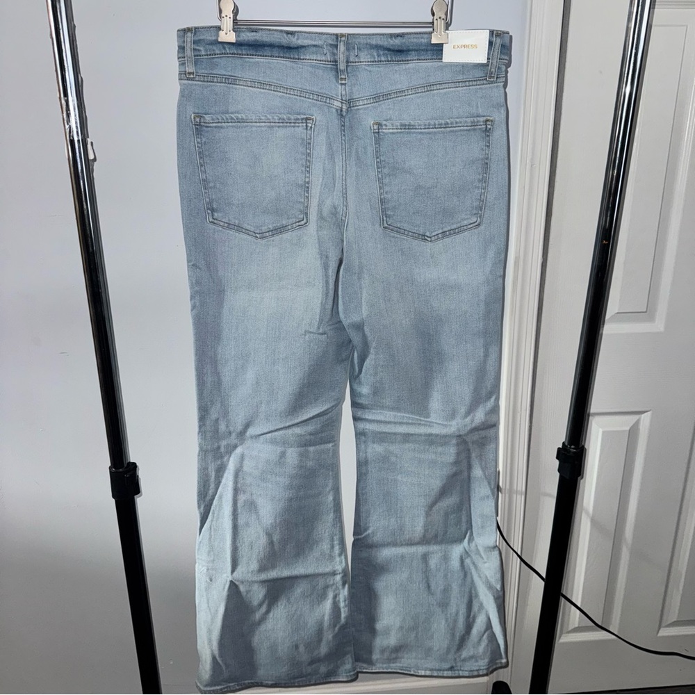 Express Light Blue Wash ‘70s Flare Mid Rise Jeans Size 12R NWT! - Picture 6 of 8